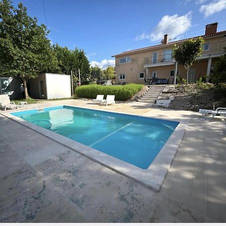Casa Do Colipo Guest House บาตาเลีย ภายนอก รูปภาพ